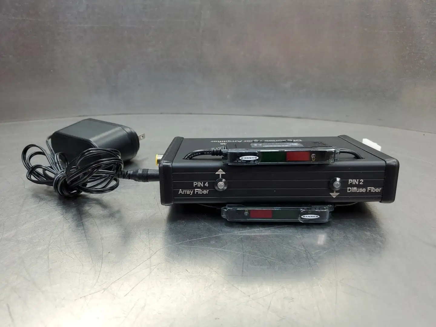 Banner DF Series Long Range Fiber Optic Amplifier. 5E-21
