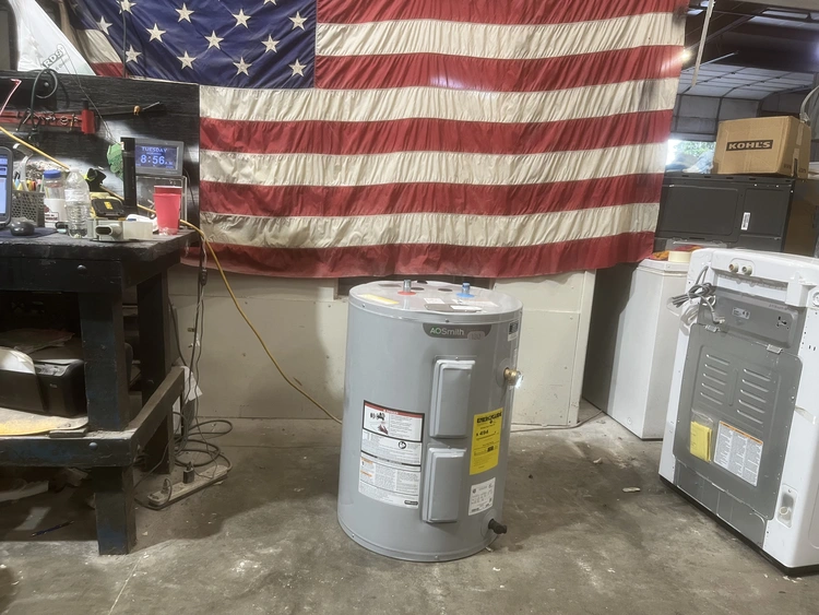 Used AO SMITH SIGNATURE 100 Water Heaters Michigan US | Miedema Asset Management Group #1231037