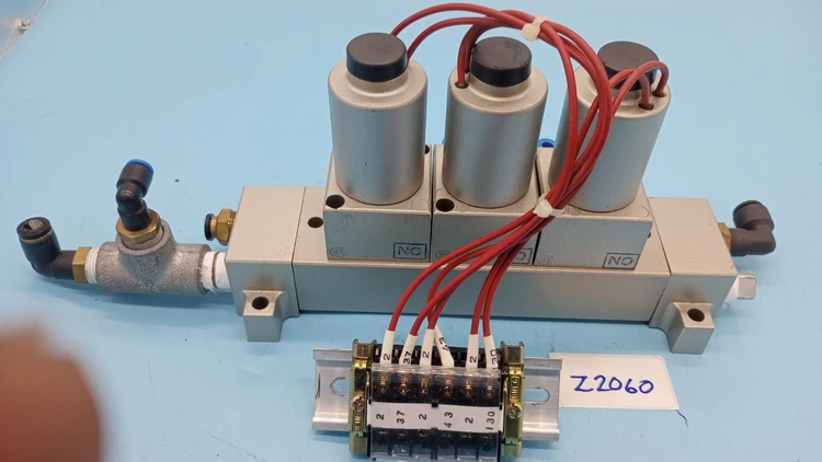 Used SMC SMC V0315 SOLENOID VALVE 3/8 PIPE Valves/Fittings Arizona US | ASSET CONVERSION SPECIALISTS, INC. #312165