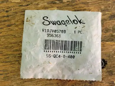 USED SWAGELOK SS-QC4-D-400