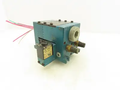 MAC 811C-PM-111DA-142 Pneumatic 3-Station Manifold 5/2 Solenoid Valves 120V