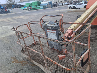 USED 2015 JLG 600S