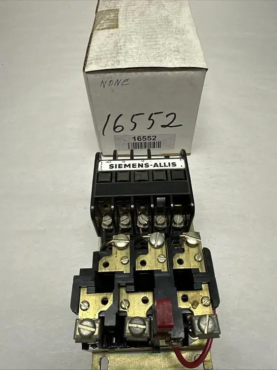 Used SIEMENS XL-O DCO8*H Industrial Controls Ohio US | Surplus Asset Holdings #1235499