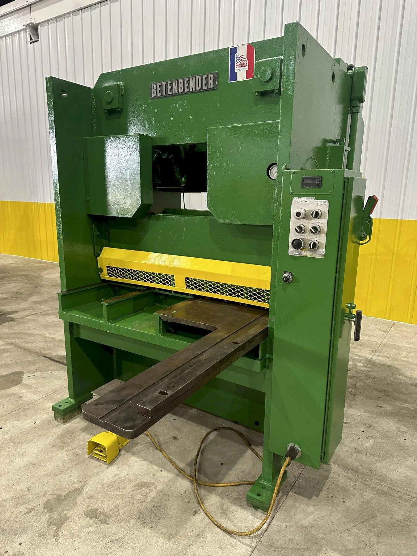 4' X 1/2" BETENBENDER MODEL #4-500 HYDRAULIC SQUARING SHEAR: STOCK #11792