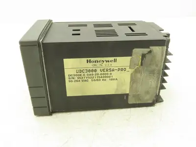 Honeywell UDC3000 Digital Temperature Controller DC300K-E-0A0-20-0000-0