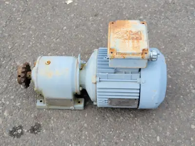 Used SEW R40DT90S4 Motors (misc) British Columbia CA | Lenmark #247731