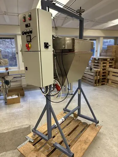 Used 2021 DCM COMPLETE AUTOMATIC FILLING SYSTEM WITH HEATING TANK AND CONVEYOR BELT (CANDLE PRODUCTION) Production Lines | UCY Industrial GmbH #385966