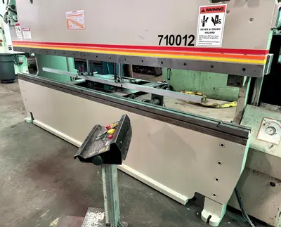 USED 1992 ACCURPRESS 710012