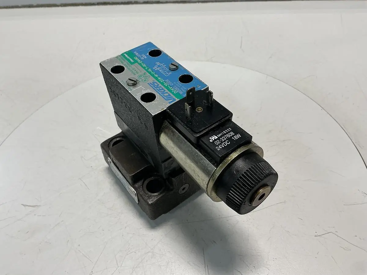 USED VICKERS DG4V-3S-22A-M-U-HL7-60-EN490