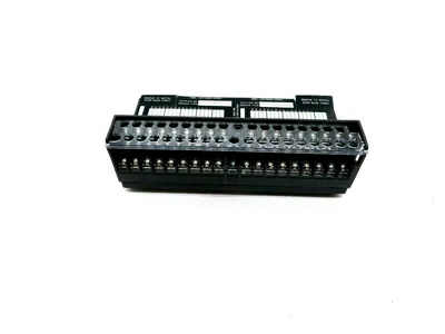 NEW GE FANUC IC670CHS001E I/O TERMINAL BLOCK