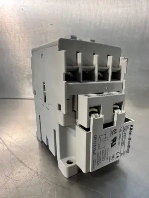 USED Allen-Bradley Allen-Bradley 700-CF220*