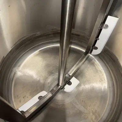 1100 L S/S Zero Pressure Jktd Enc Tank