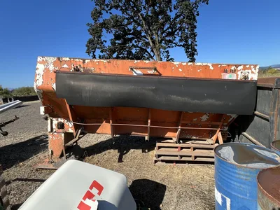 Used _UNKNOWN_ _UNKNOWN_ Dry Spreaders Oregon US | KNM Equipment Sales & Service #1363644