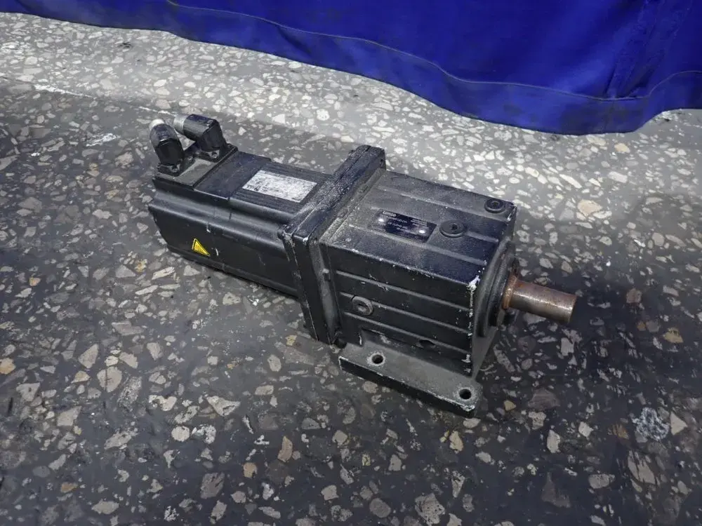 Used LENZE GST052SVBR12DC41 Motors (misc) Ohio US | HGR 24 #926523