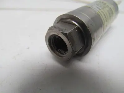 Sensotec LV/8183-03 Pressure Transducer 0-500 PSI 1/4" NPT