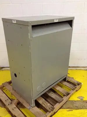 USED SOLA ELECTRIC 4HD-QT-220