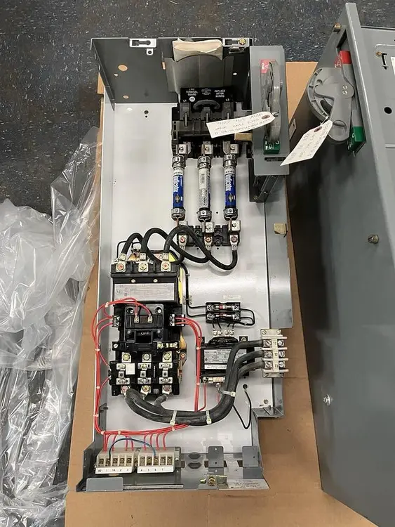 Used ALLEN-BRADLEY 2112B-DDB-6P-26R-45-901 Electrical Panels | Surplus Asset Holdings #1227242