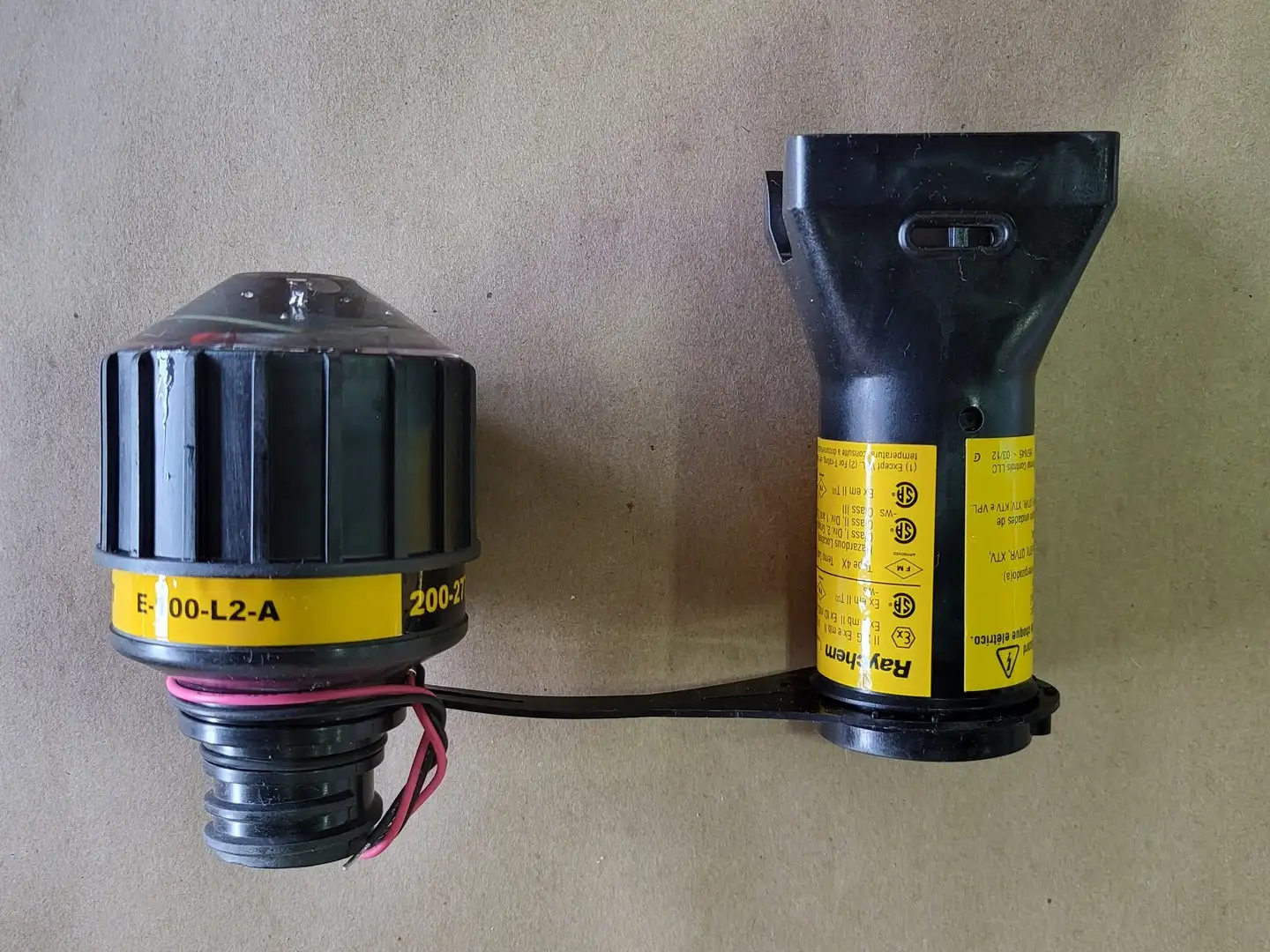 NEW RAYCHEM E-100-L-E