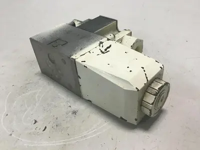USED VICKERS DG4V-3-2A-M-P7-H-7-T41-50