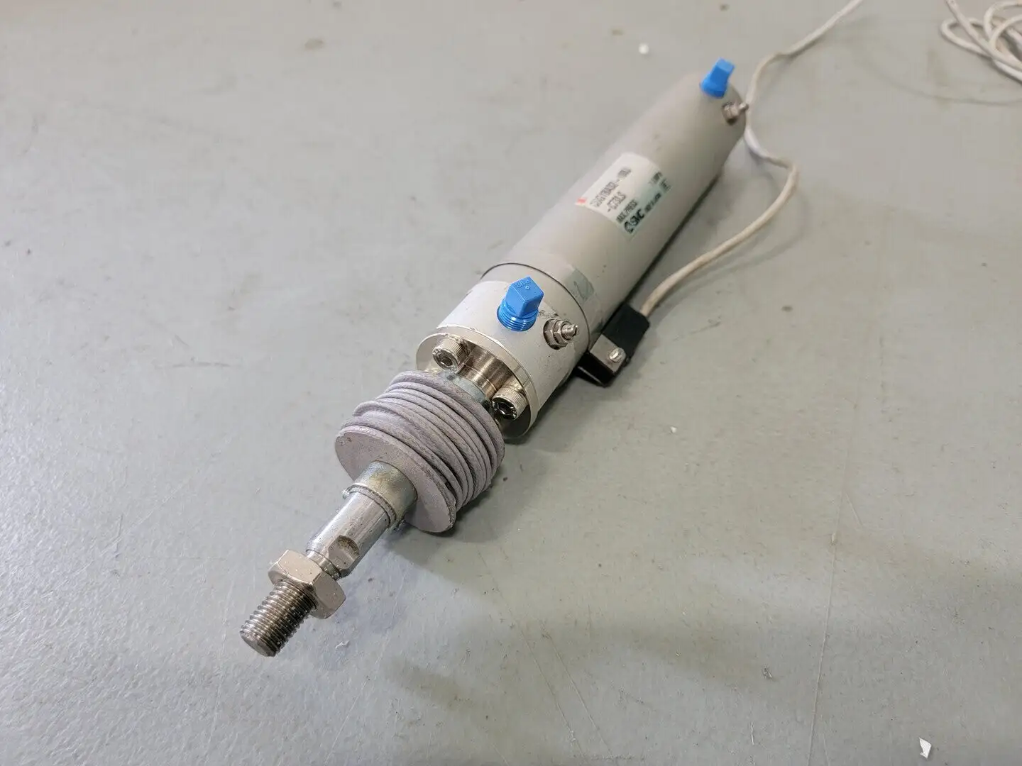USED SMC CDG1BA32-100J-C73LS