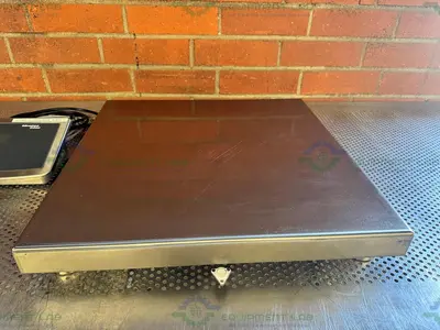 Used SARTORIUS MINEBEA INTEC STAINLESS STEEL SCALE 24" X 24" W/ CAIS1-U, 300 LBS Scales California US | Equipment Lab #1394842