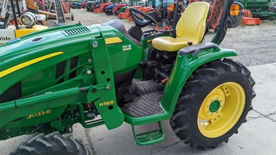 USED 2015 JOHN DEERE 3033R