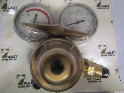 Harris Oxygen Regulator Supply Gauge 500 PSI Delivery Ga 15 PSI Rebuilt 8-2015