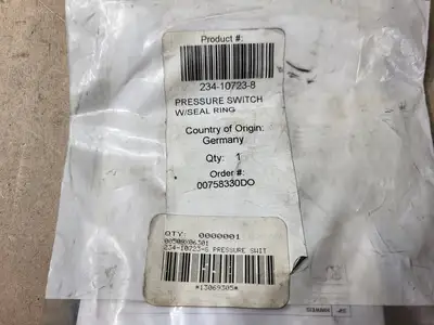 New | in-Stock LINCOLN INDUSTRIAL 234-10723-8 Switchgears British Columbia CA | Lenmark #239775