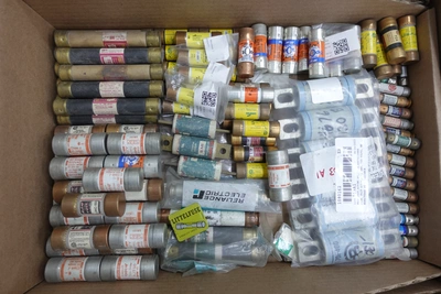 Used _UNKNOWN_ _UNKNOWN_ Fuses Ohio US | Aucto #1307550
