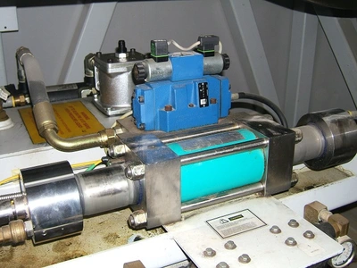 USED 2005 FLOW WATERJET