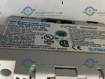 USED METTLER TOLEDO PANTHER DIGITAL WEIGHT DISPLAY & LENZE ESV4 INVERTER IN ENCLOSURE