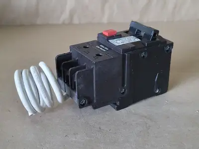 Used SIEMENS QE215H Switchgears British Columbia CA | Lenmark #239079