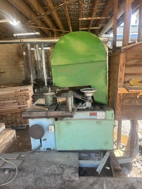 Used _UNKNOWN_ _UNKNOWN_ Woodworking Horizontal Band Resaws British Columbia CA | Coast Machinery Group #875419