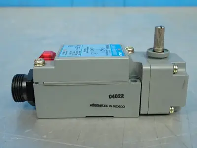 Used CUTLERHAMMER E50SAL Relays & Switches Ohio US | HGR 24 #798780