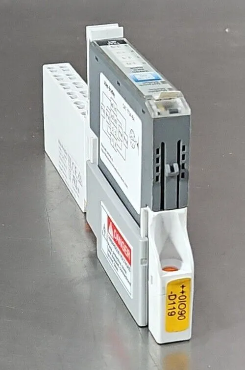 Allen-Bradley 1734-IB4 / 1734-TOP3S. PLC Input Module. 3B-19