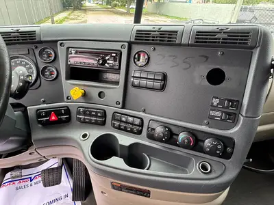 Used 2018 FREIGHTLINER CASCADIA Conventional trucks Florida US | Truck and Van Outlet #1509230