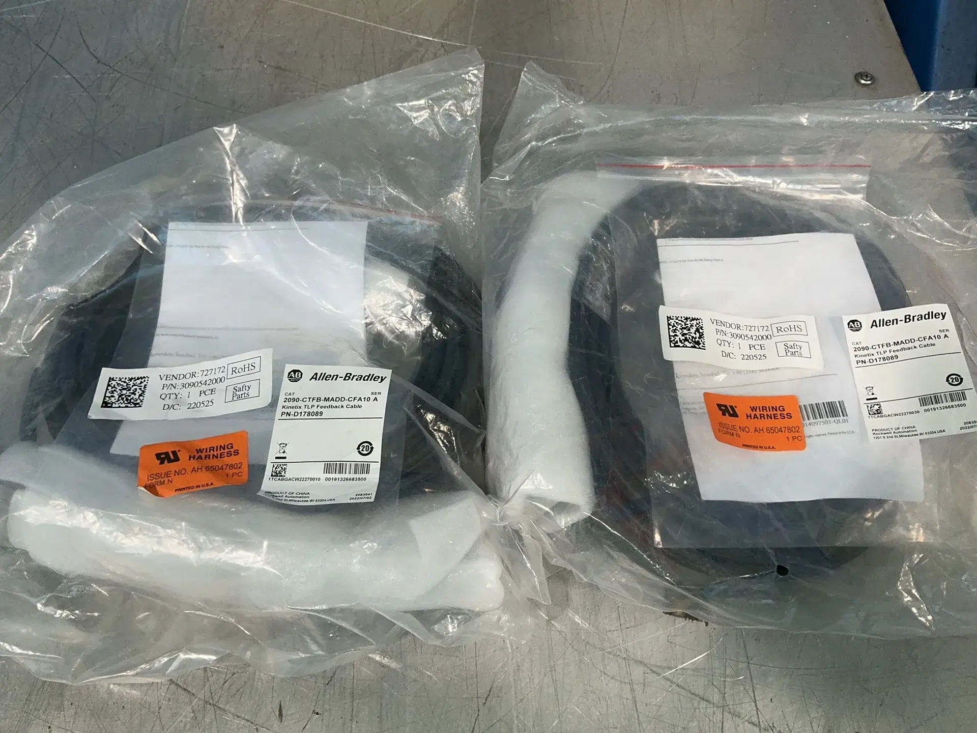 New | in-Stock 2022 ALLENBRADLEY 2090CTFBMADDCFA10 Cable & Wire Ohio US | HGR 24 #1545337