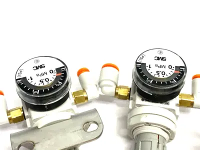 USED SMC MINIATURE MODULAR REGULATOR M5 PORTS AR MASS PRO