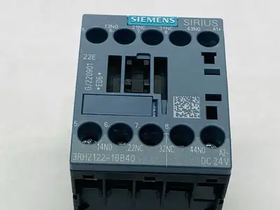 3RH2122-1BB40 | Siemens  Contactor Relay 2 NO + 2 NC 24VDC - New Other