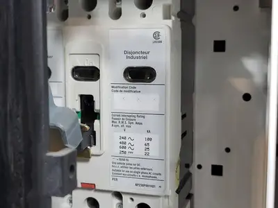 20/15A, 3 Pole, 600V Circuit Breaker HFD Bucket for Freedom 2100 MCC Frame