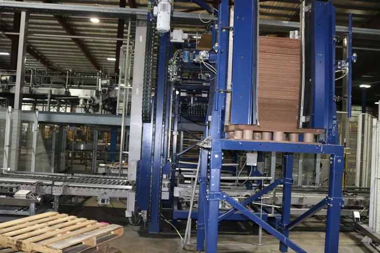 Used 2005 KRONES KRONES PRESSANT PALLETIZER 1A Miscellaneous Packaging Equipment Connecticut US | Global Machine Brokers, LLC #390420