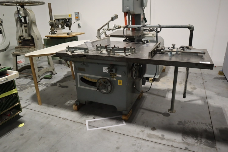 Used TANNEWITZ XJS SLIDING TABLE SAW Woodworking Table Saws Minnesota US | Machinesused.com #1295838
