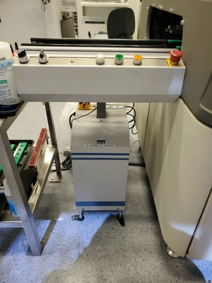 USED UIC - UNIVERSAL INSTRUMENTS CORP 22" CONVEYOR
