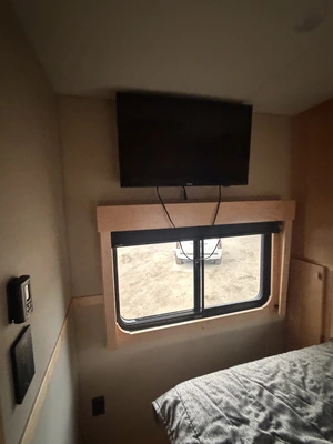 Used 2021 INTERNATIONAL SHOWHAULER CUSTOM 4X4 Campers, Caravans, Motorhomes Michigan US | Miedema Asset Management Group #1580270