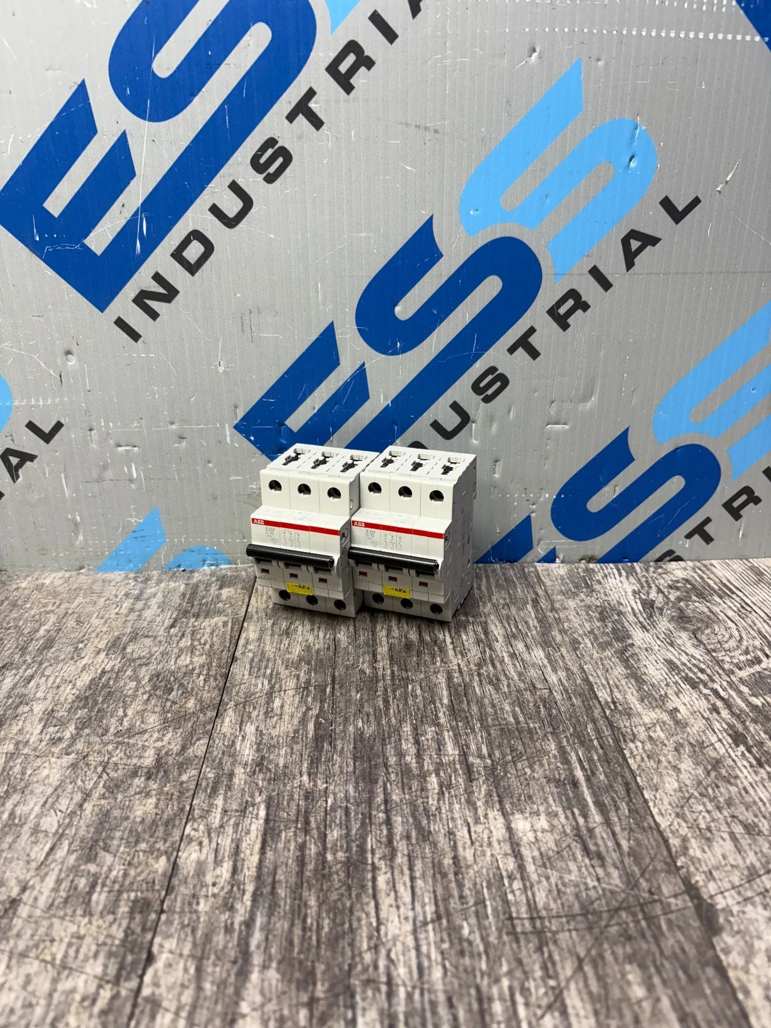 USED ABB 2CDS253001R0104