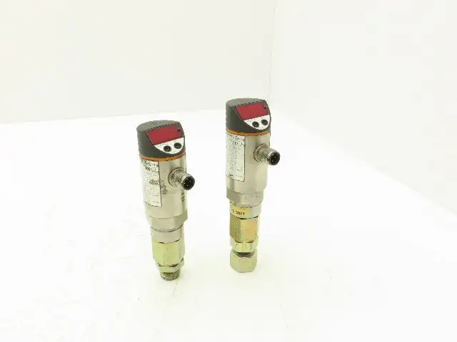 IFM Efector PN3021 Electronic Pressure Sensor Monitor 1/4" NPT 250bar Lot of 2