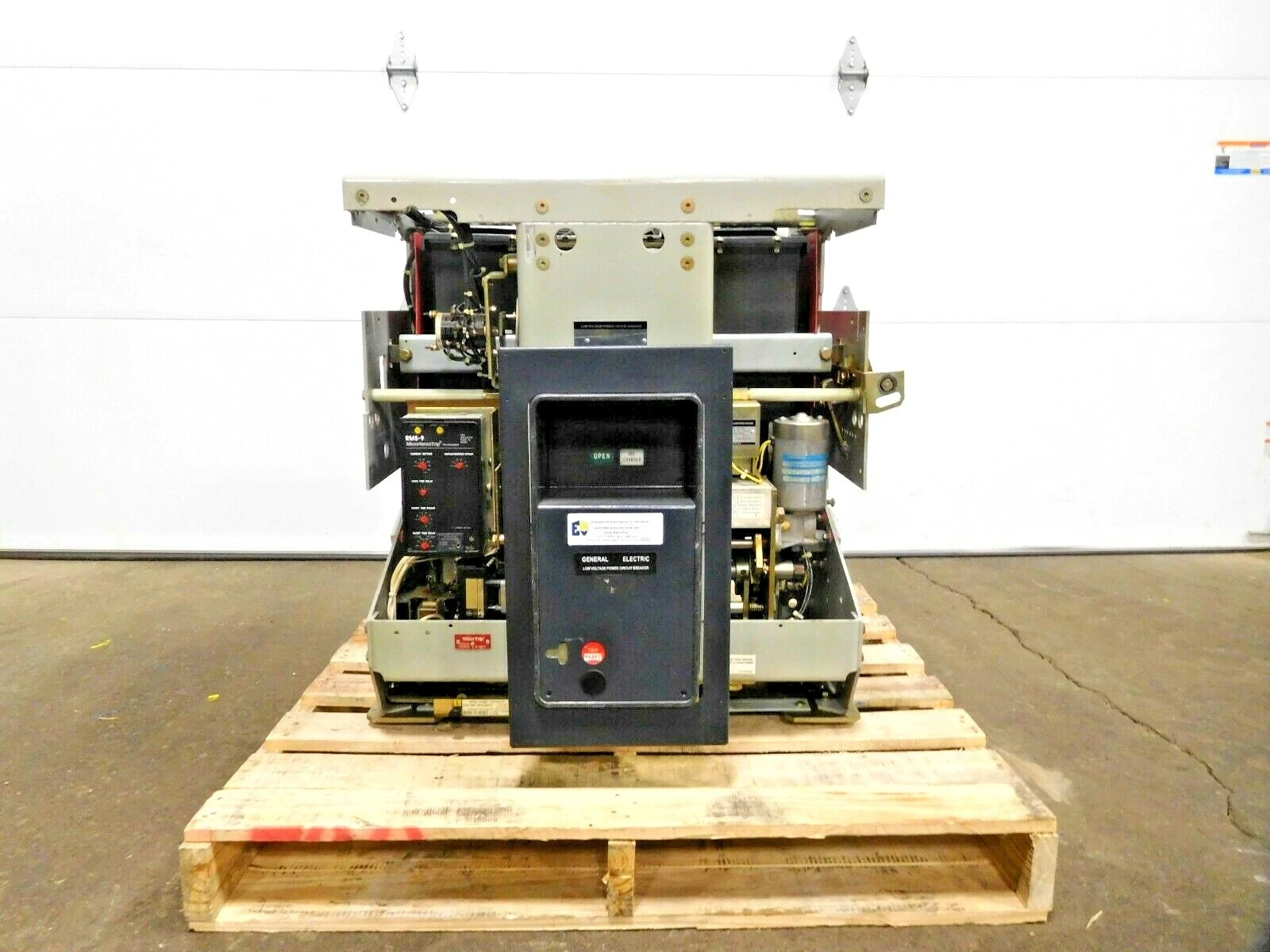 Used GE AKR-7F-100 Circuit Breakers Ohio US | Equipment Recovery Corp. #1329729