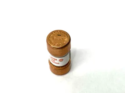 USED FERRAZ SHAWMUT FAST ACTING FUSE 300VAC 10A LOT OF 5