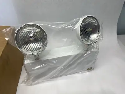 USED ULINE STEEL LED EMERGENCY LIGHT, WHITE, W/ BATTERY