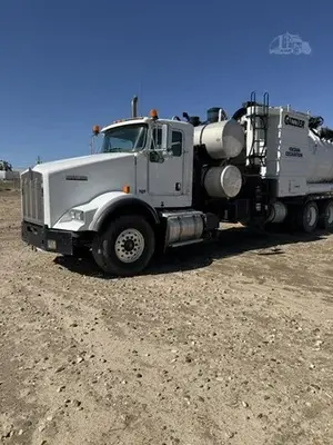 2013 KENWORTH T800 Industrial Vacuum Trucks | Crossford Machinery Group (9)